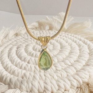 Unisex gold water drop necklace